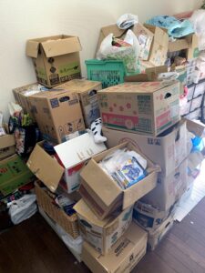 掛川市のお客様、プラスチック、紙類、衣類、その他の不用品を回収させて頂きました。