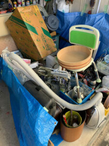 焼津市のお客様、掃除機、椅子、プラスチック、その他不用品を回収させて頂きました。